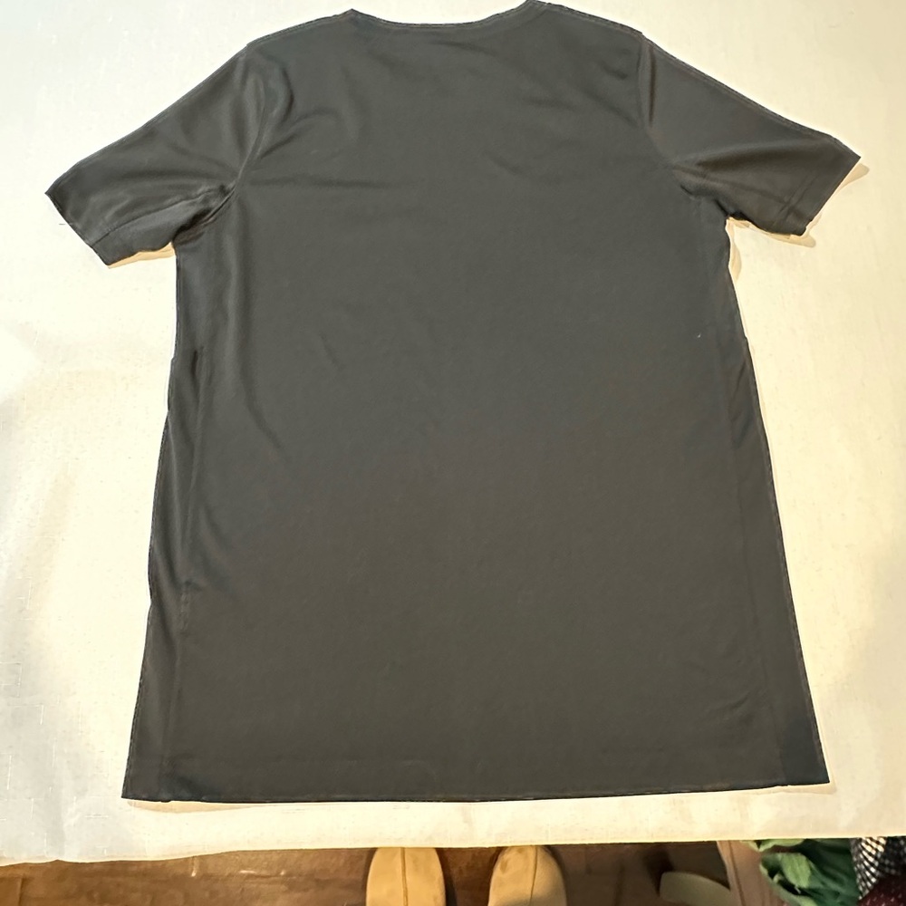 Nike Dri‑FIT T‑Shirt • Black/Red Swoosh • Men’s Large - Picture 10 of 12